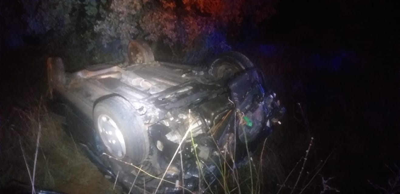 Estado del vehículo tras el accidente en la SA-214 - Bomberos Guijuelo