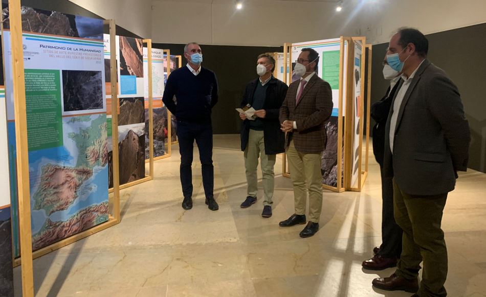 Foto 1 - La exposición sobre Siega Verde y Foz Côa llega a Segovia
