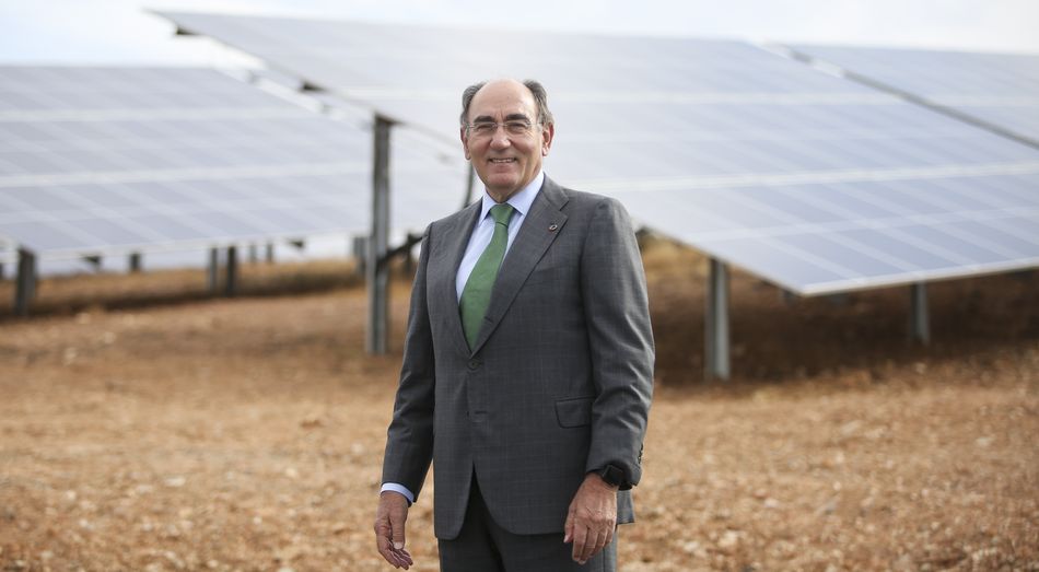 El presidente de Iberdrola, Ignacio Galan, en la instalación fotovoltaica de Andévalo