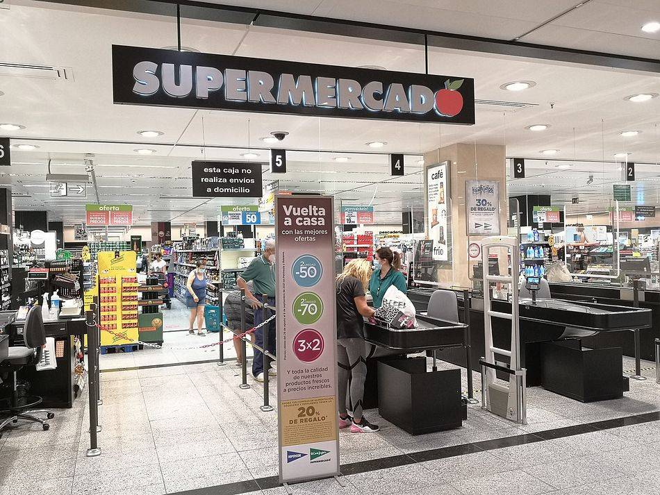 Supermercado El Corte Inglés. Imagen de archivo