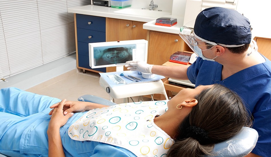 Foto 1 - Clínica Dental Mit ofrece puesto de Auxiliar para  incorporación inmediata