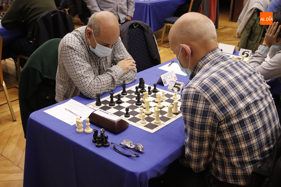 Foto 2 - Un centenar de ajedrecistas participan en el II Torneo 'Pablo de Unamuno'