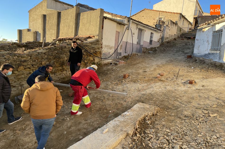 Foto 3 - El Ayuntamiento acomete la remodelación de la calle Cuesta del Castillo