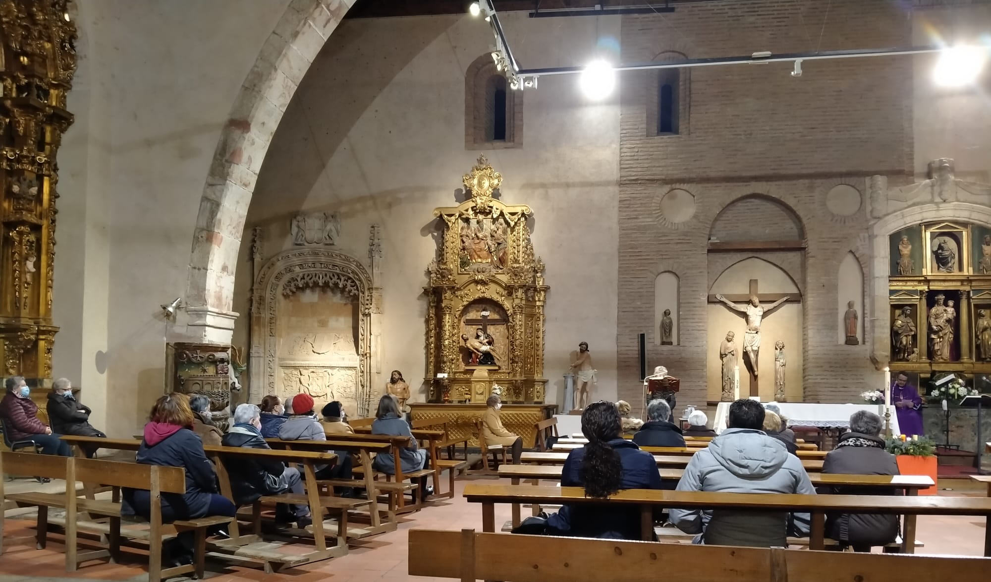 Eucaristía celebrada en la iglesia de San Juan de Alba de Tormes