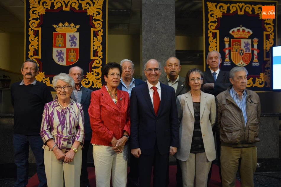 Homnenaje a los alcaldes y alcaldesas elegidos en el año 1979, en el Día de la Provincia de Salamanca