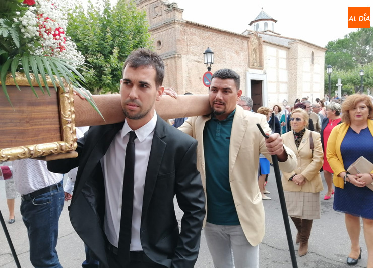 Foto 5 - Cariño y devoción acompañan al Santo Cristo de San Luís en su fiesta anual