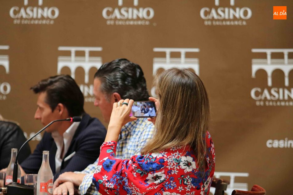 Foto 6 - Llenazo con una mesa de lujo en ‘Los Aperitivos Taurinos del Casino’