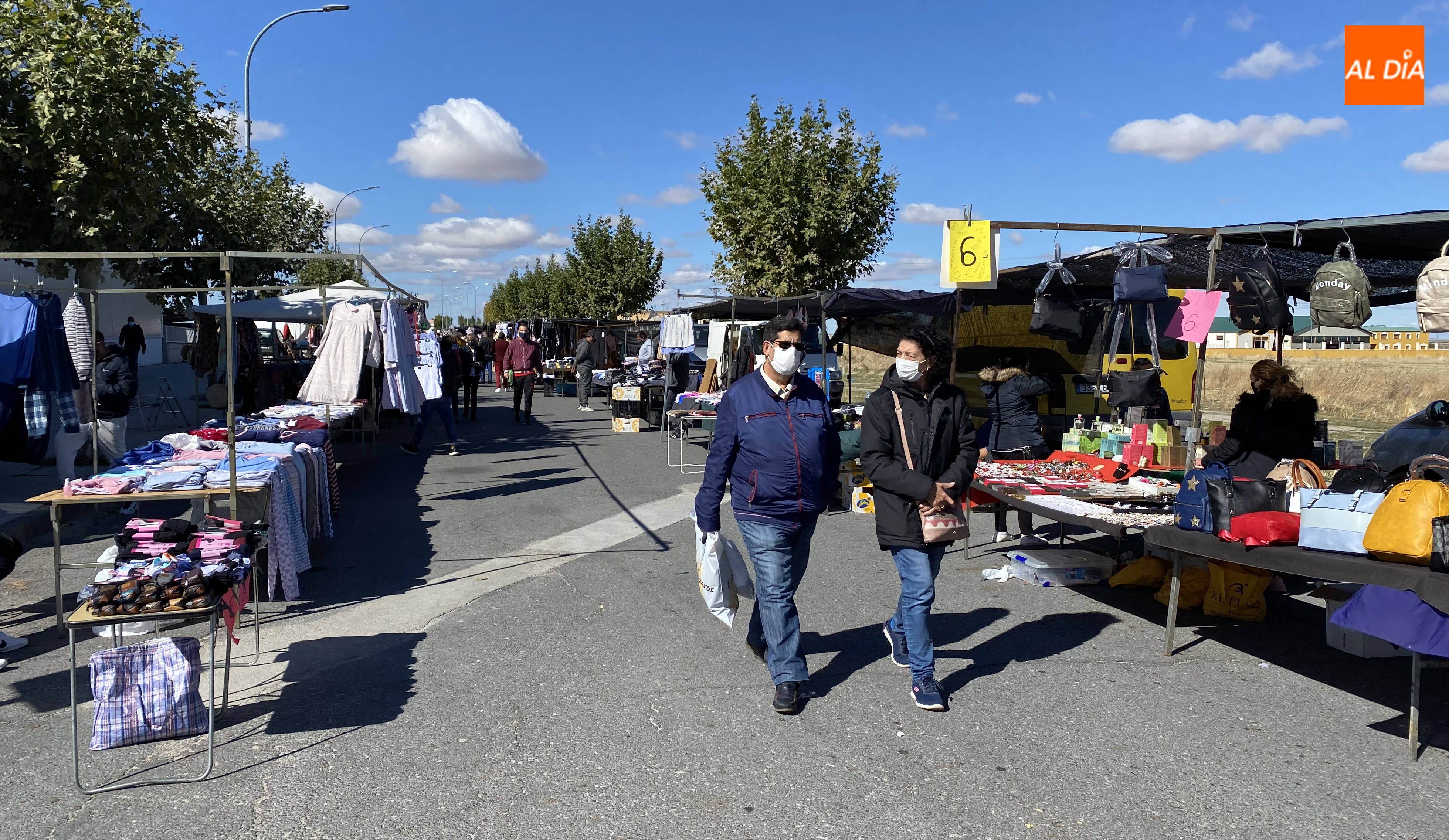 Imagen de archivo del mercado semanal ubicado en la calle Cordel de Merinas