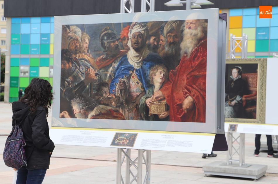 La plaza de la Concordia acoge la exposición ‘El Museo del Prado en las calles’. Foto de Lydia González