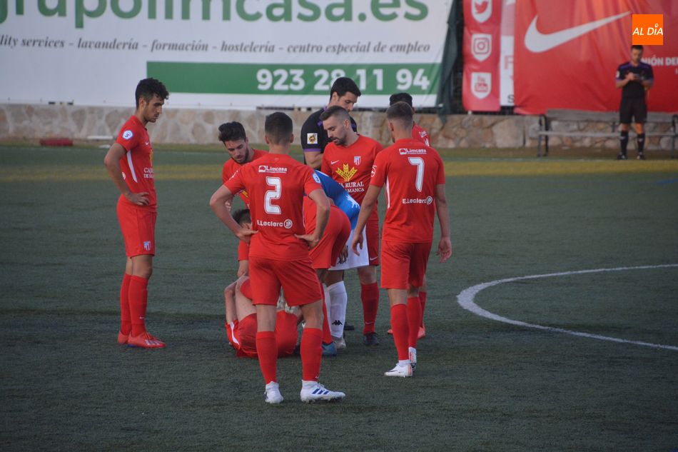 Foto 2 - El Salamanca B y el Santa Marta se juegan el liderato de Tercera este miércoles