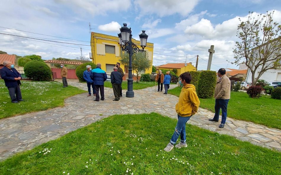 Foto 3 - Los vecinos de Olmedo de Camaces se mantienen fieles a la cita con San Jorge  