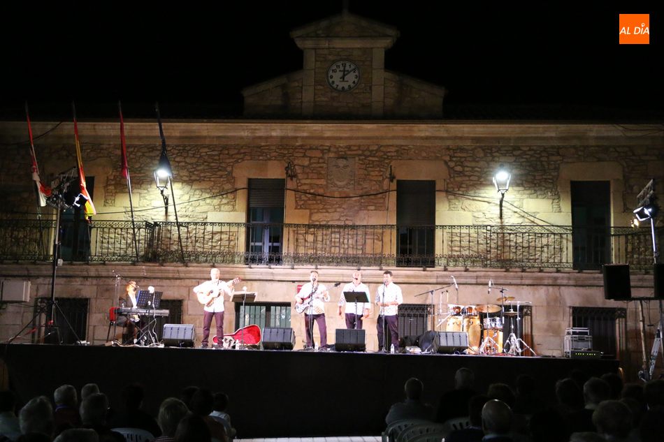 Foto 4 - Bonita actuación de habaneras para poner el broche en Vitigudino a las Ferias y Fiestas 2019  