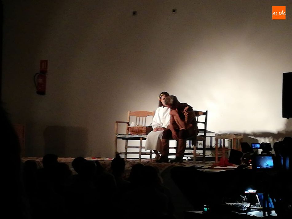 Foto 4 - El grupo de teatro TraCa ofrece dos representaciones en Trabanca y Cabeza de Framontanos  