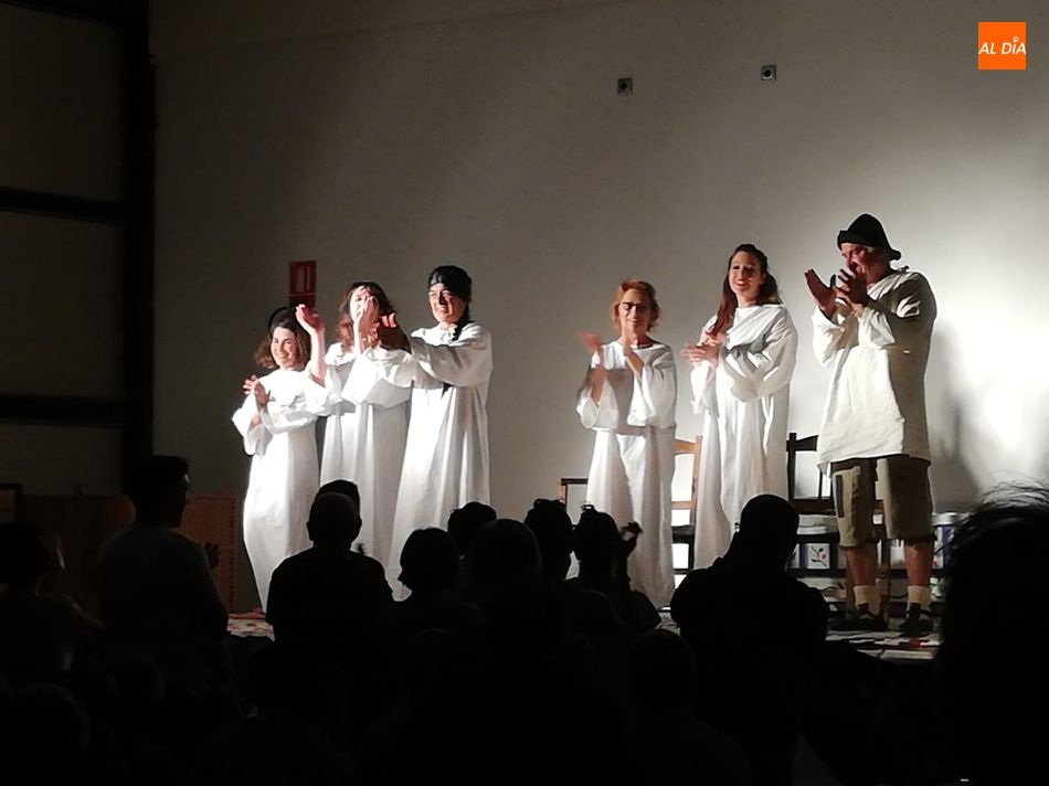 Foto 3 - El grupo de teatro TraCa ofrece dos representaciones en Trabanca y Cabeza de Framontanos  