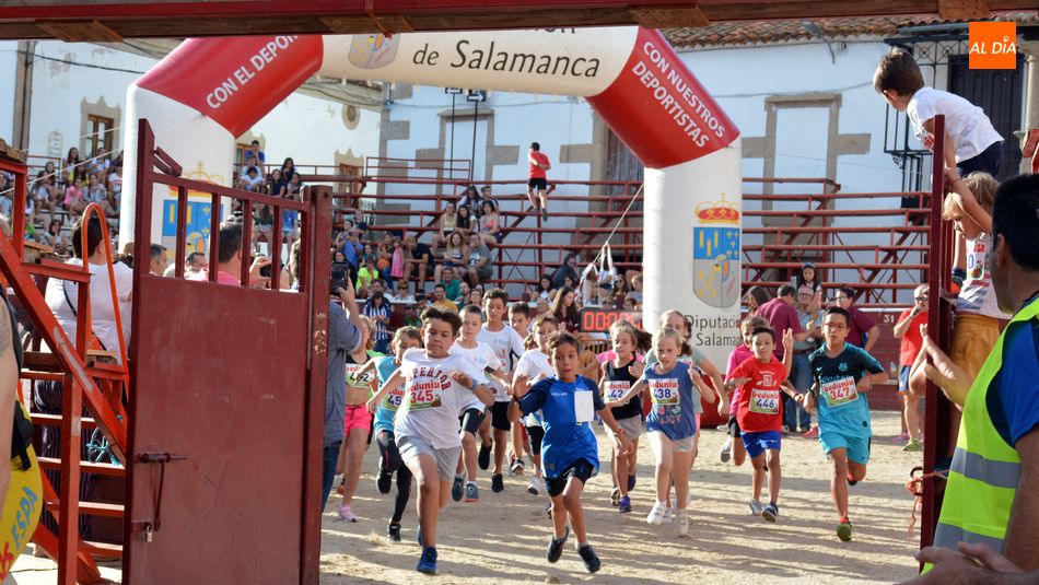 Foto 3 - Gran participación de corredores y caminantes en la VI Toromaratón de Lumbrales