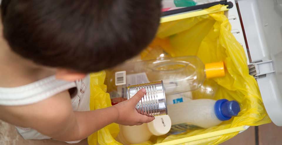 Los hogares castellanoleoneses tienen una media de 3,1 cubos para poder reciclar