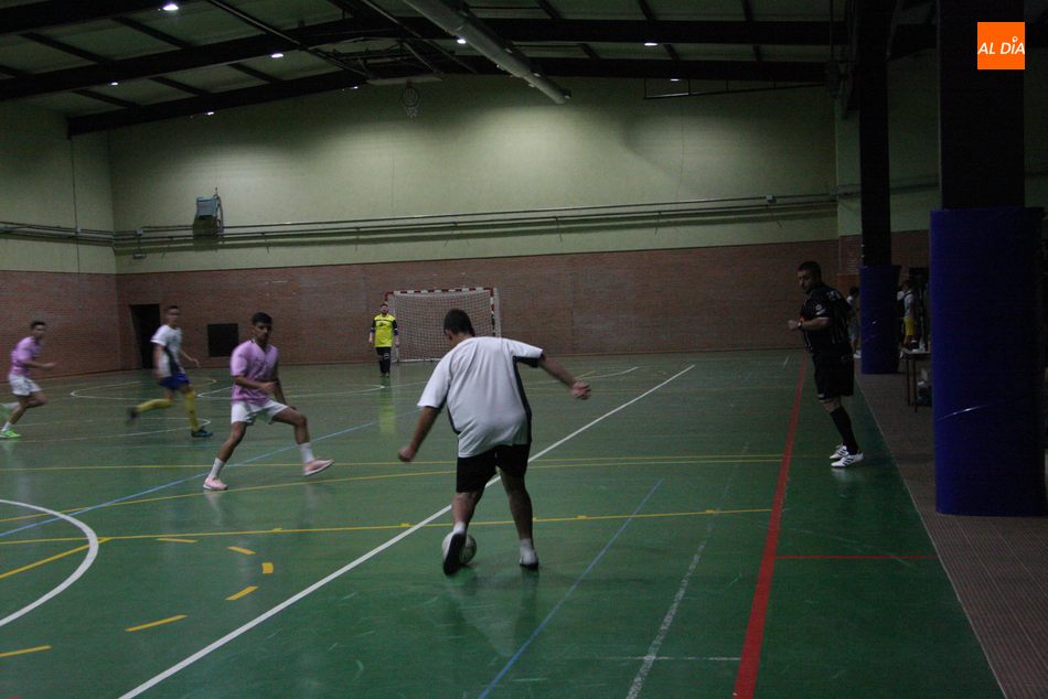 Foto 2 - Excelente ambiente ‘futsal’ en el Torneo de Fútbol Sala de Vitigudino  