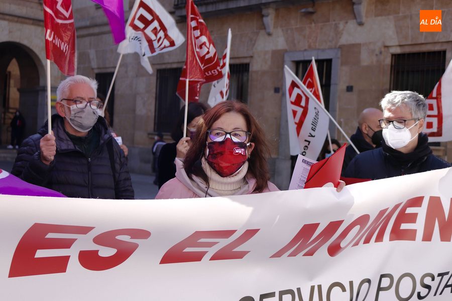 Delegados sindicales de Correos en la manifestación del lunes en Salamanca