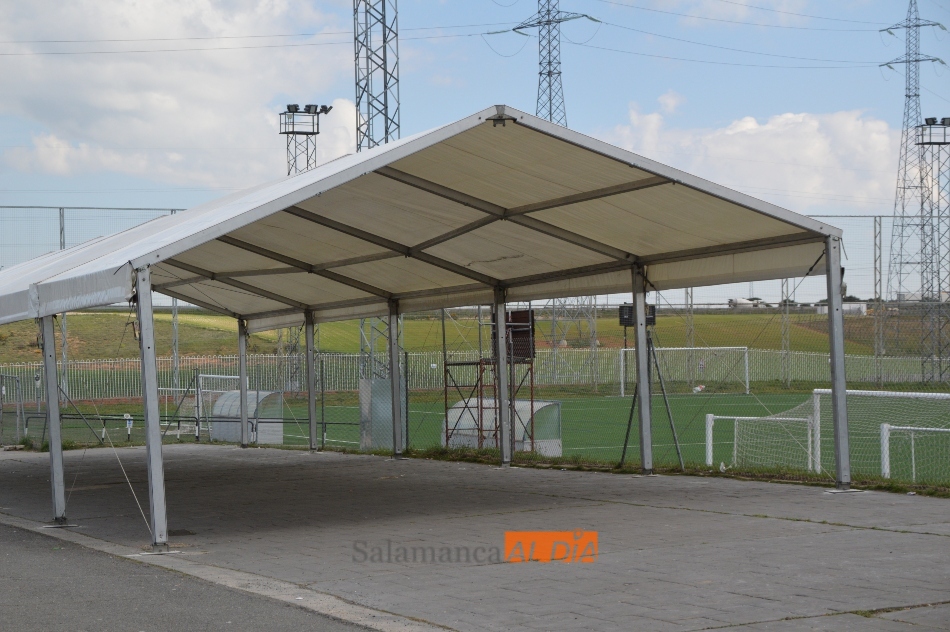 Foto 6 - El Salamanca UDS instala una carpa para los aficionados que acudan al Tori a ver los partidos de la ...
