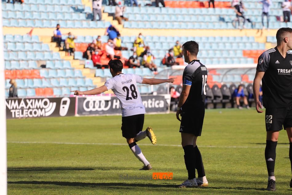 Sepúlveda celebra su primer gol con el Salamanca UDS
