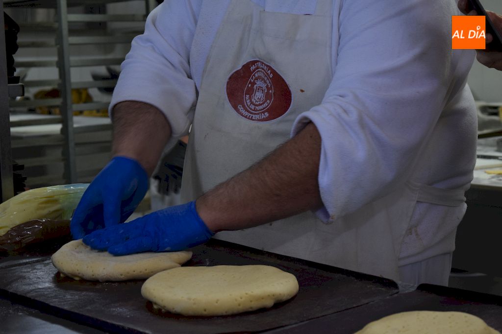 Foto 3 - Pastelería La Madrileña: “Quién prueba el hornazo dulce de Alba de Tormes siempre repite”