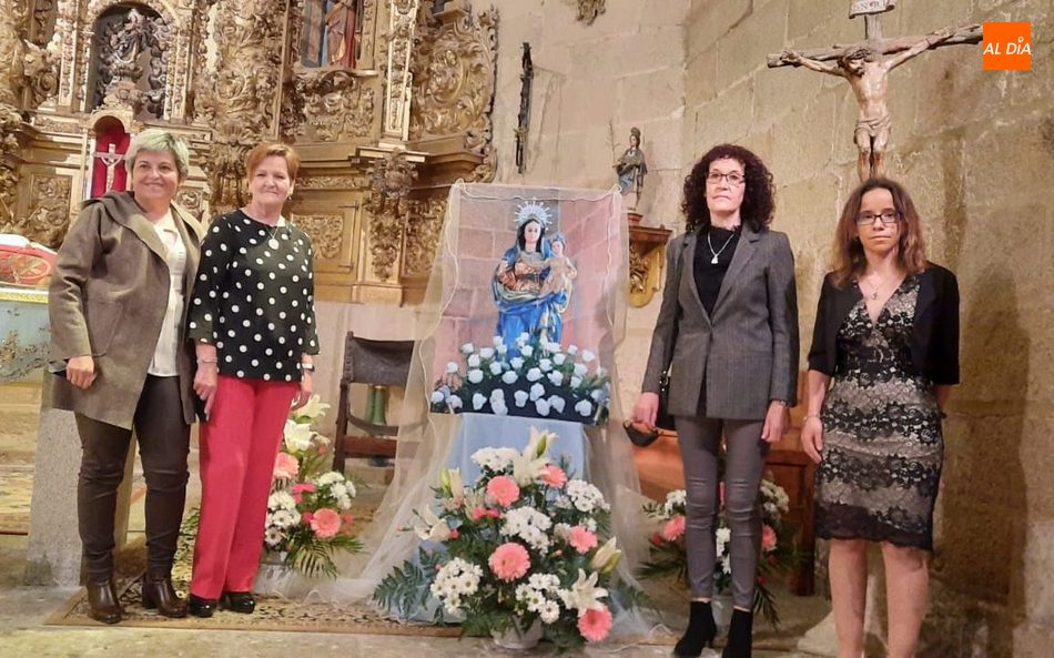 Foto 4 - Los vecinos de Yecla de Yeltes celebran una misa en honor a la Virgen del Castillo  