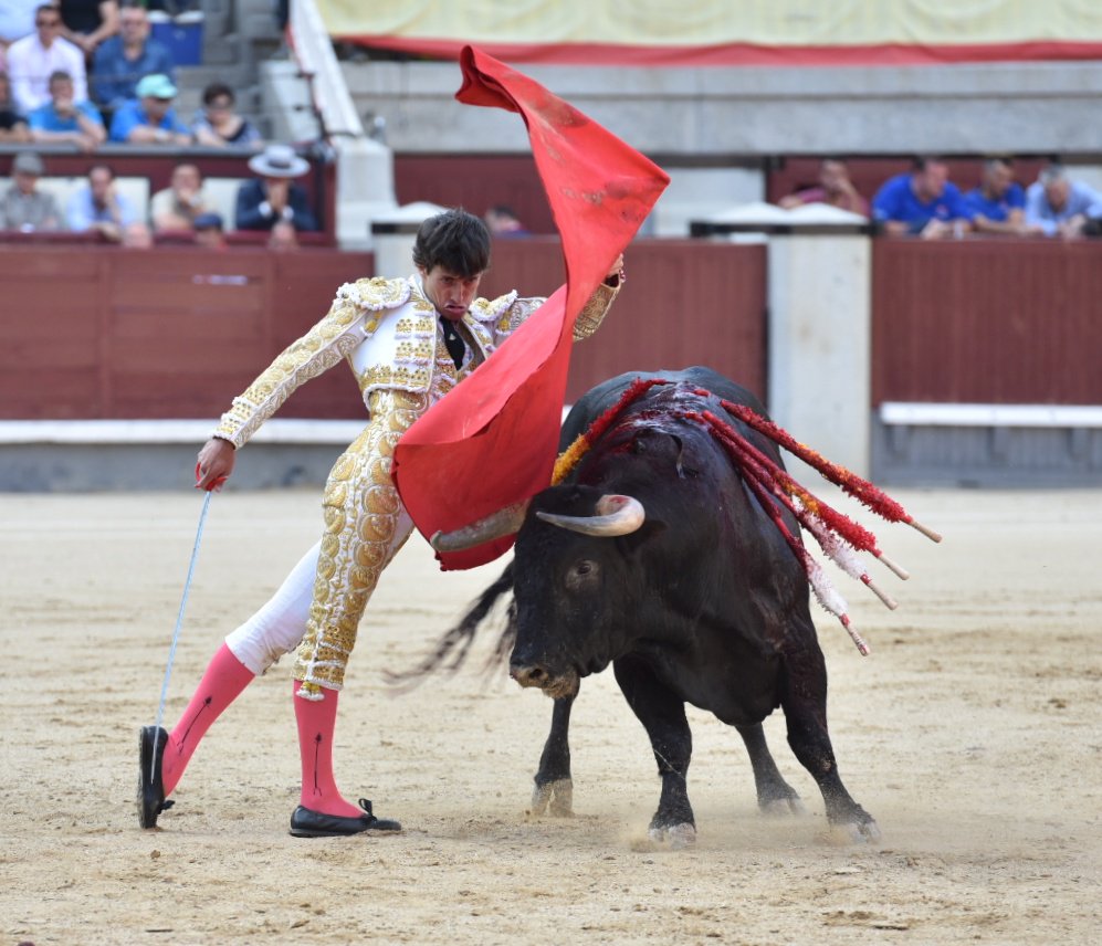 Foto 2 - Antonio Grande gusta pero no puntúa en su debut en Las Ventas