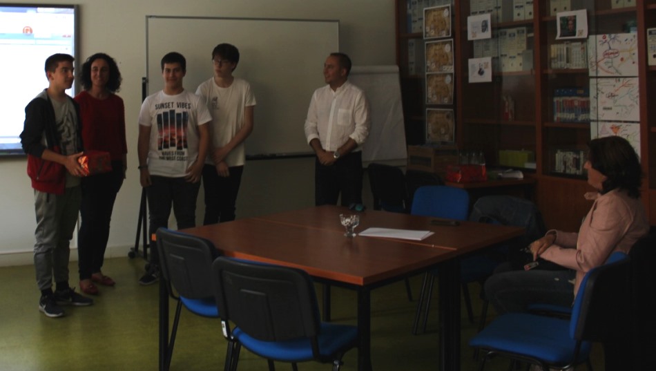 Foto 2 - Alumnos del Fray se llevan el 2º premio del Concurso Escolar de Vídeos sobre los peligros de...