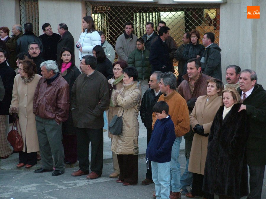 Foto 3 - Así fue la Procesión del Santo Entierro en Vitigudino en 2004  