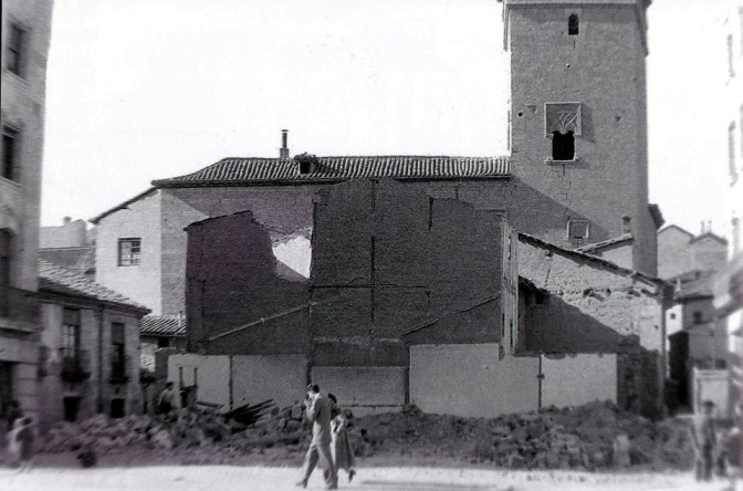 La restauraci&oacute;n de la Torre del Aire, a mediados del XX