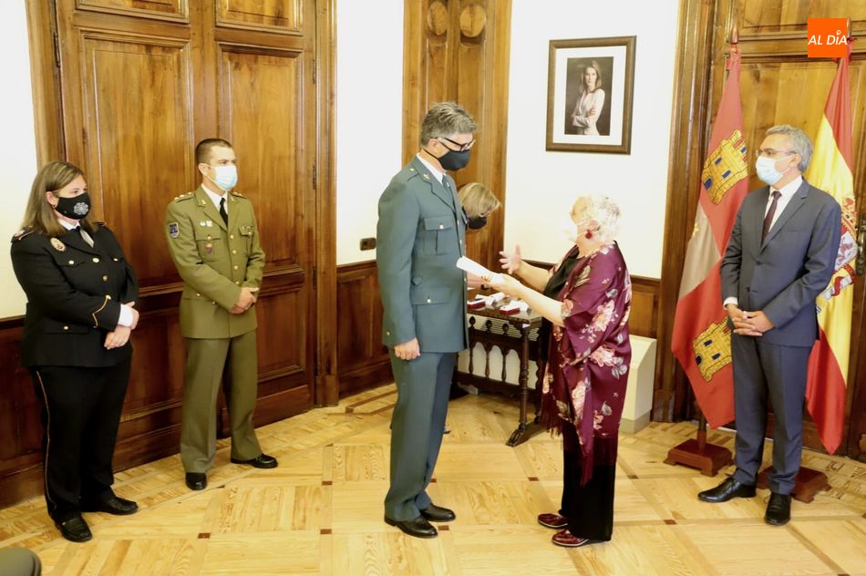 Foto 4 - Medallas al Mérito de Protección Civil para José Javier de Jesús, Juan María Hurtado y la...