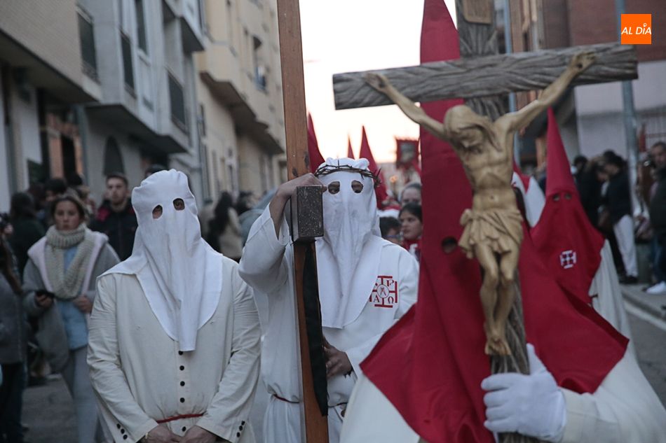 Imágenes de la procesión de Jesús del Perdón en la tarde del Domingo de Ramos. Fotos: Alejandro López