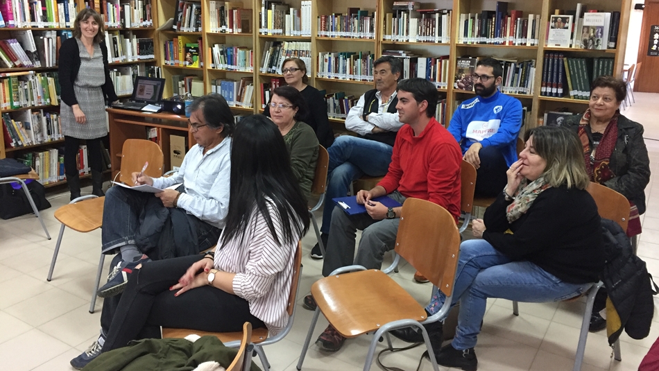 Participantes en la charla taller impartida en la Biblioteca de Ledesma