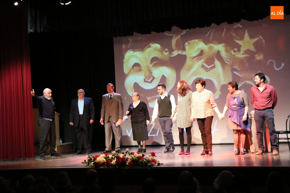 Foto 3 - La Lengua Teatro se hace con el XXXII Certamen Nacional de Teatro de Vitigudino  
