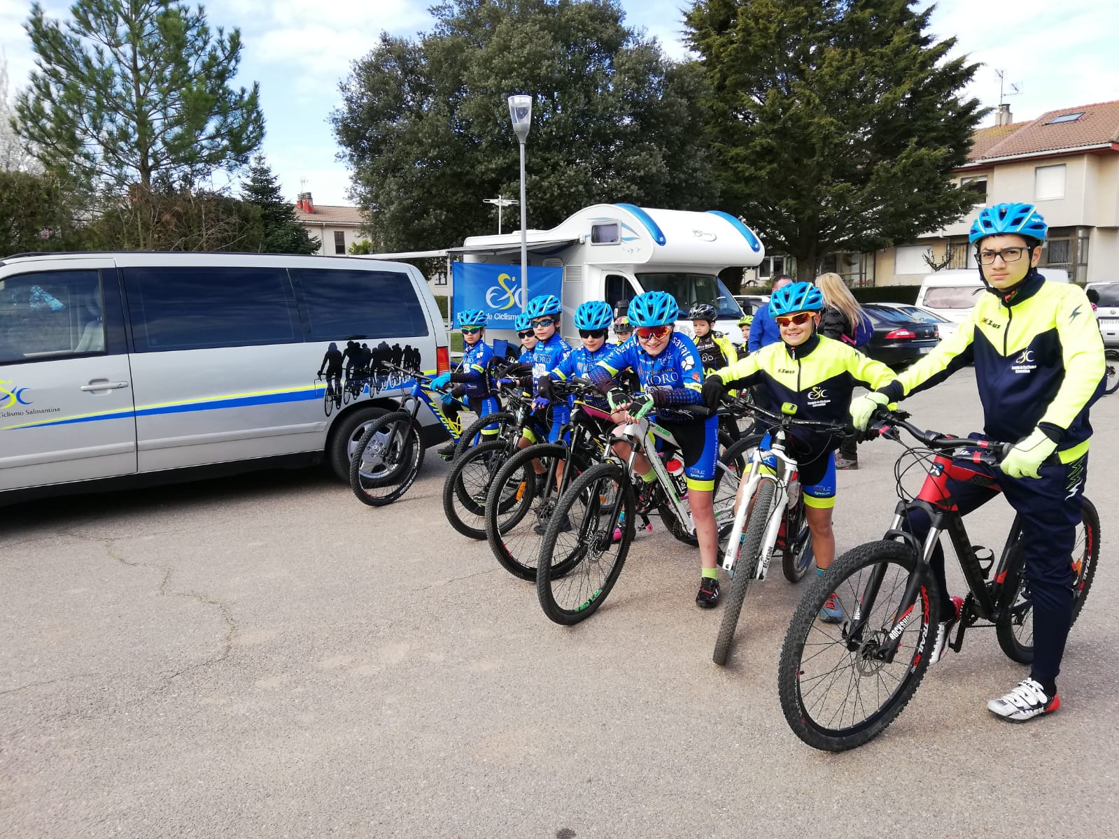 Foto 1 - La Escuela de Ciclismo Salmantina se desplaza a tierras palentinas para disputar una nueva prueba...