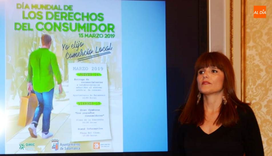 La concejal de Consumo, Almudena Parres, en la presentación de este informe