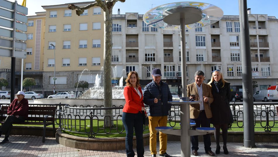 Inaugurado en La Corredera un cargador solar urbano gratuito
