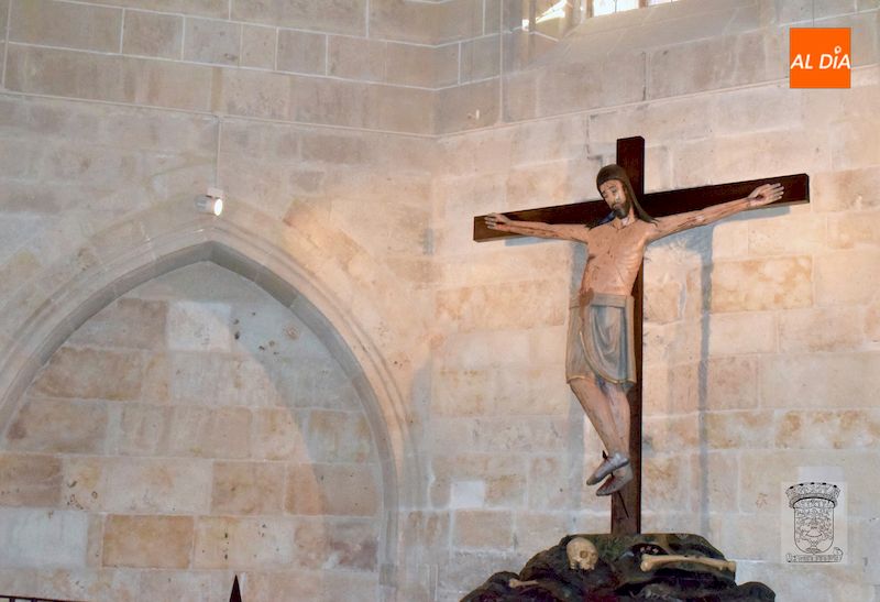 Foto 4 - El Cristo de la Capilla de Santa Catalina regresa a la Catedral tras su restauración  