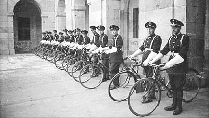 La ‘motorizada’ policía salmantina de 1948