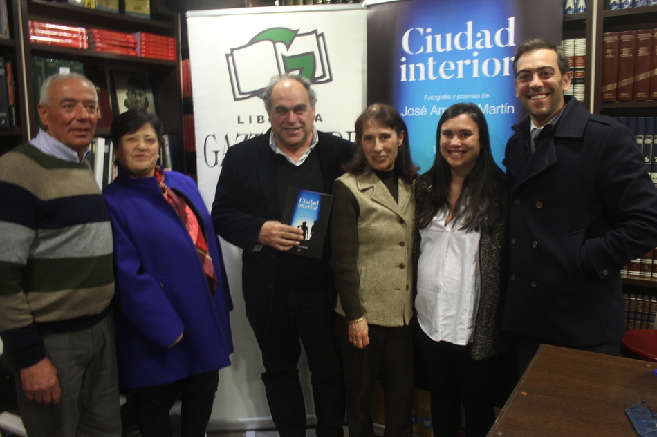 Foto 3 - José Amador presenta su libro ‘Ciudad Interior’ en Madrid   