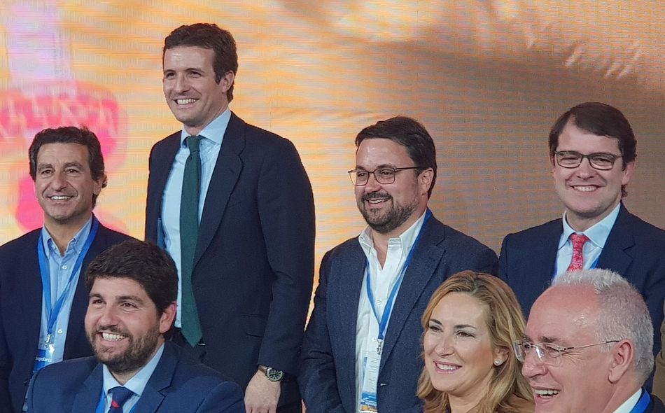 Mañueco se presentó junto al candidato nacional, Pablo Casado, y el resto de candidatos regionales