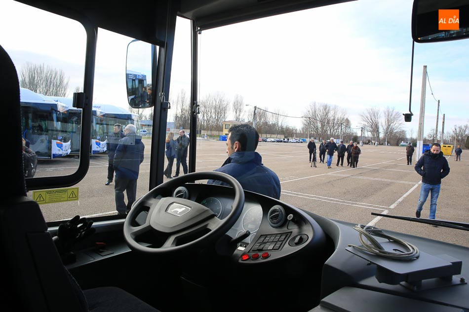 Foto 6 - Salamanca renueva la flota de autobuses urbanos con la incorporación de 12 vehículos de gas...