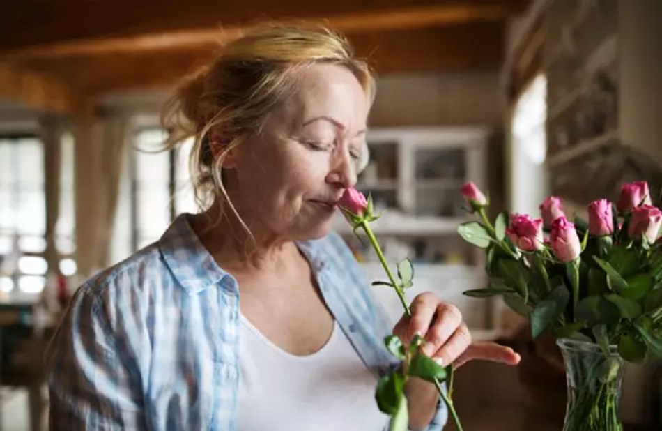 Las personas con COVID-19 pueden perder el sentido del olfato y el gusto hasta cinco meses después de la infección | EP
