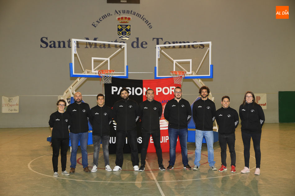 Foto 3 - El Club de Baloncesto de Santa Marta da a conocer los equipos de su cantera