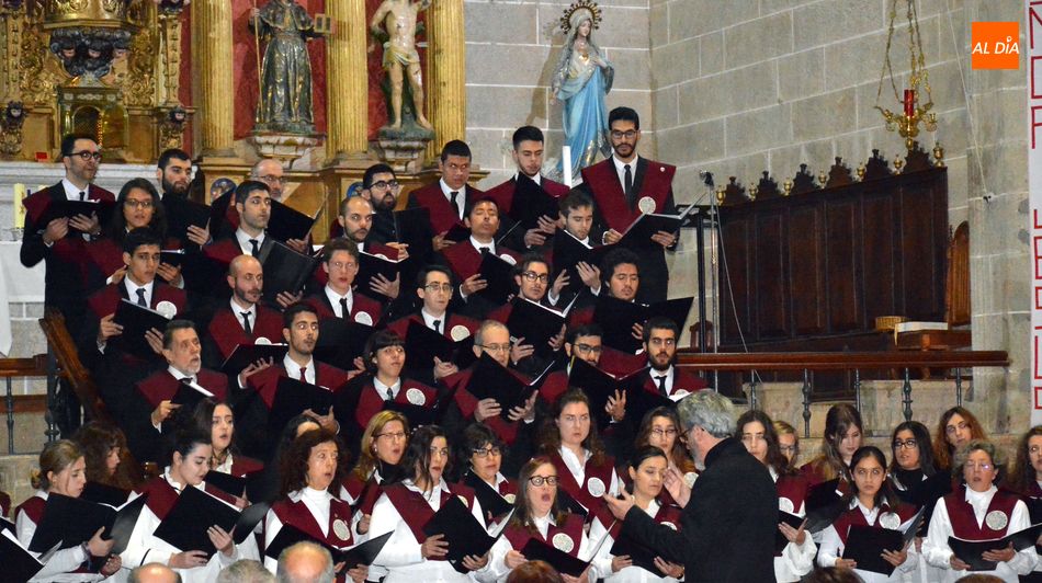 El Coro de la Universidad de Salamanca interpretó temas de Iberoamérica / E. Corredera