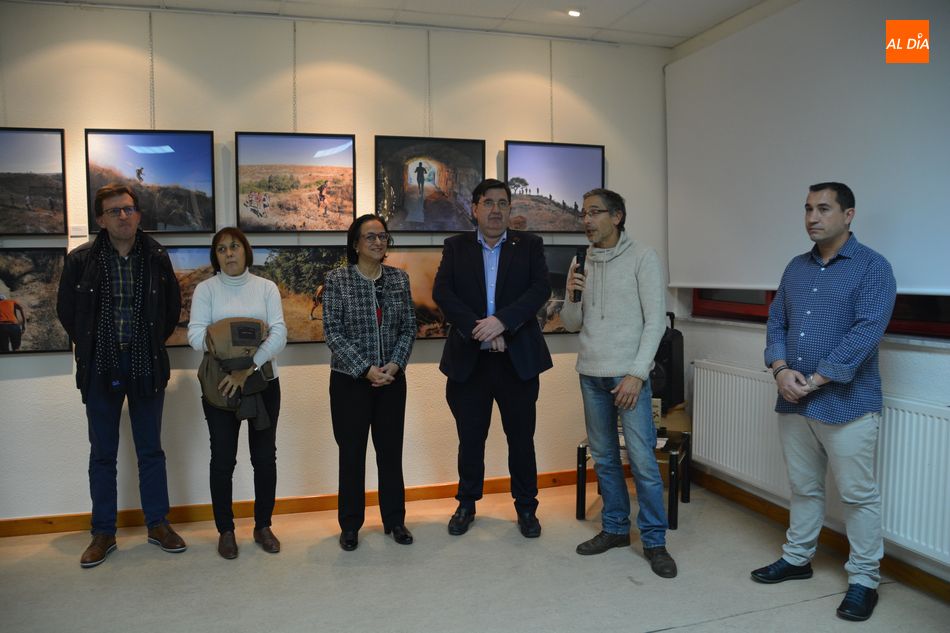 Foto 6 - Enrique Vicente Peña recibe el primer premio del concurso de fotografía de Cabrerizos con...