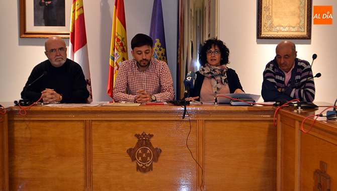 Francisco Díaz, Araceli Rodríguez, José Luis Sánchez y Michel Nuñez presentaban la programación de Navidad del Ayuntamiento