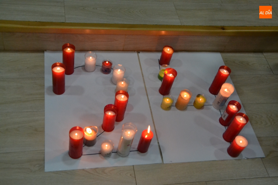 Foto 2 - Manos Unidas crea con sus velas un gran ‘24’ para iluminar el mundo  