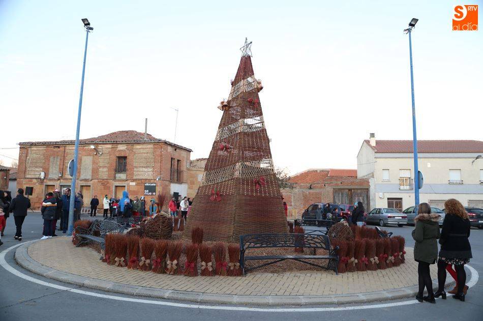 El árbol de Navidad del año pasado fue construido con mimbre