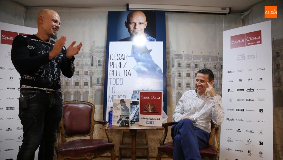 César Pérez Gellida en la librería Santos Ochoa / Foto: Alberto Martín.
